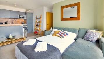 2 bedrooms, desk, iron/ironing board, travel cot