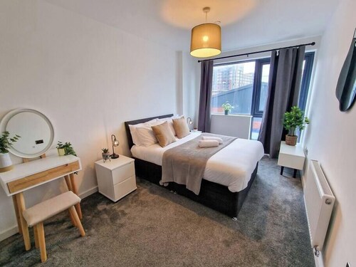 1 Bed Baltic Triangle Flat | Liverpool