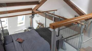 1 bedroom, iron/ironing board, travel cot, WiFi