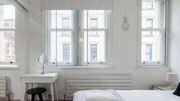 2 bedrooms, desk, iron/ironing board, travel cot