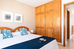 2 habitaciones, tabla de planchar con plancha y wifi gratis