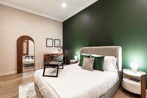 1 soverom, skrivebord, wi-fi (inkludert) og sengetøy