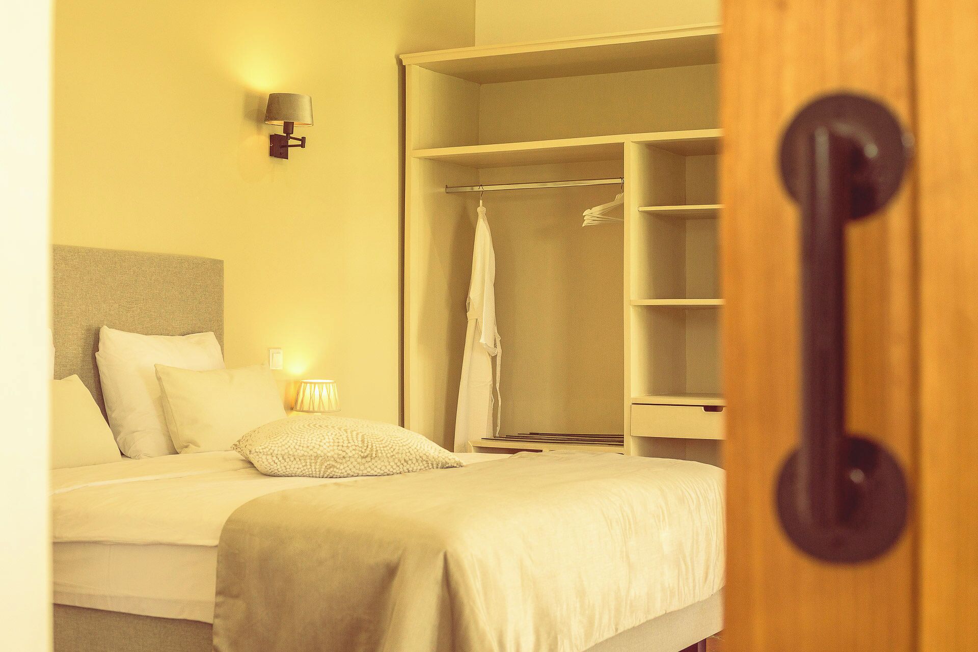 In-room safe, desk, laptop workspace, free WiFi