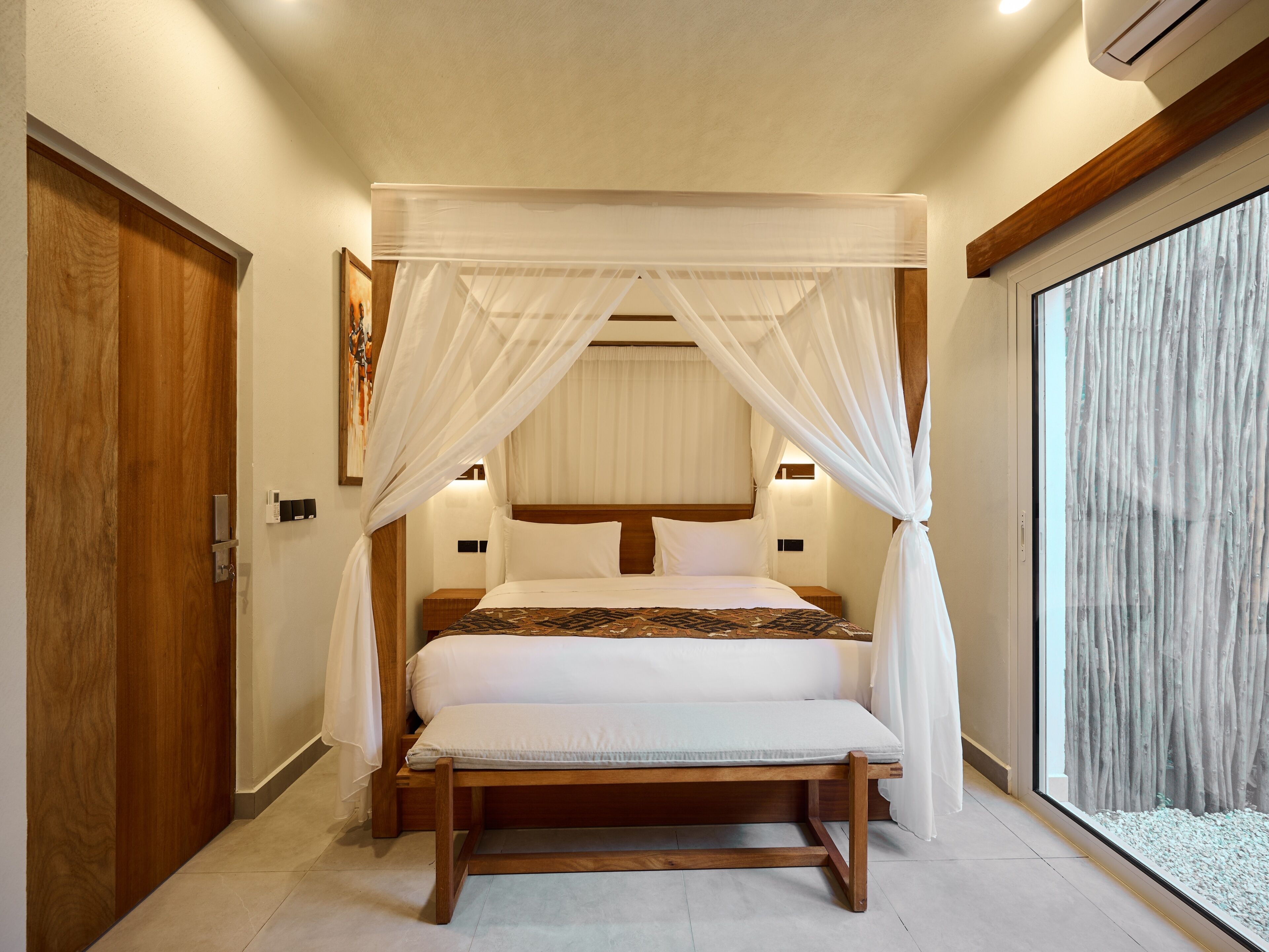 Egyptian cotton sheets, premium bedding, down duvets, pillow-top beds