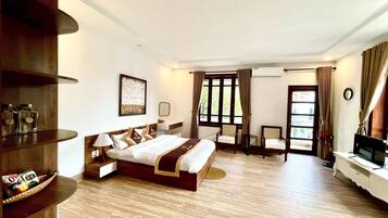 Superior Apartment | Desk, soundproofing, free WiFi, bed sheets