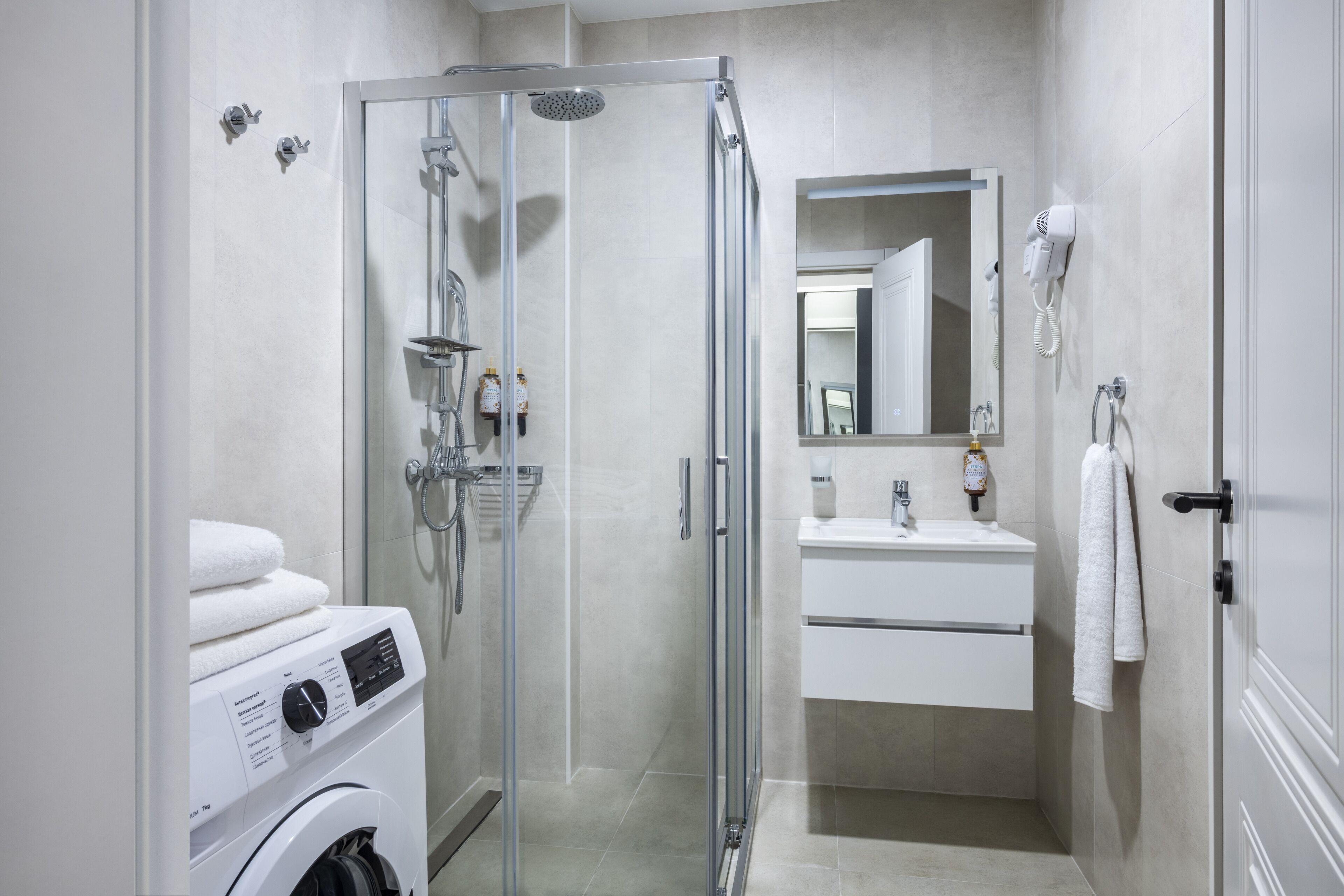 Shower, free toiletries, hair dryer, towels