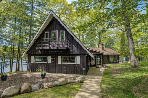 Loon Landing | On Snowmobile Trail, Trailer Parking, Peaceful, Dogs OK