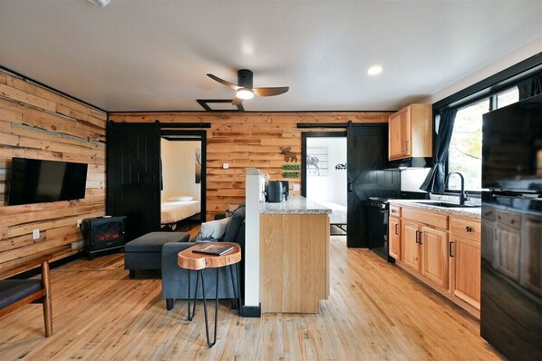 2 室のベッドルーム、WiFi