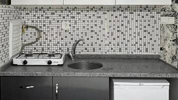 Studio Ălite, fumeurs, vue ville | Cuisine privĂ©e | Mini rĂ©frigĂ©rateur, cafetiĂšre/bouilloire