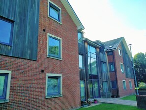 Exterior - Parkside apartment Normanton (Normanton)