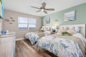 2 bedrooms, free WiFi - Beach Villas # 506-250 Estero Blvd 2 Bedroom Apts by RedAwning (Fort Myers Beach)