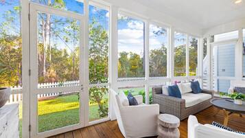 House, 5 Bedrooms | Interior