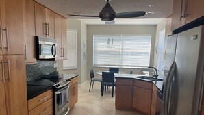 Unclassified image, 5 of 20, button - Stunning Waterfront 2-bdrm condo with Executive Office & Boat Lift (Punta Gorda)
