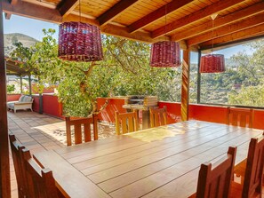 Outdoor dining - La Casa del Gamonal (CN)