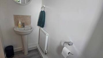 Towels, soap, shampoo, toilet paper