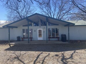Exterior - Cozy lake home with fire pit at Fort Gibson Lake!! (Wagoner)