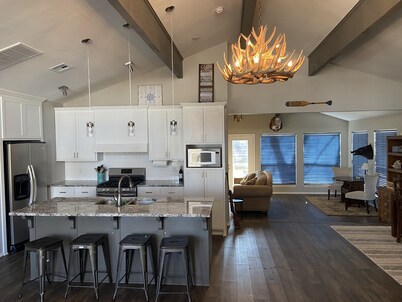 Cozy lake home with fire pit at Fort Gibson Lake!!