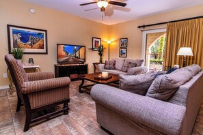 Smart TV - 6107-1 BBQ- ground floor- large fenced lanai - community pool & hot tub! (St. Augustine)