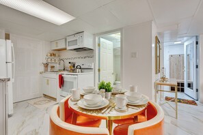 Apartment (1 Bedroom) | Interior