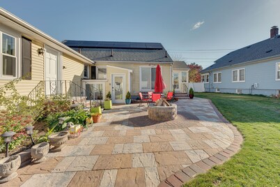 1 Mi to Downtown: Salem Vacation Rental!