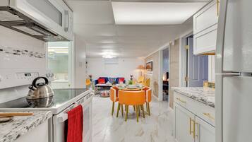 Apartment (1 Bedroom) | Interior
