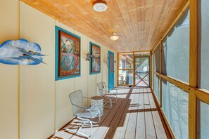 House (2 Bedrooms) | Interior - Riverside Retreat w/ Screened Porch: 6 Mi to Taos! (Taos)