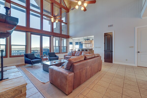 House (6 Bedrooms) | Interior - Scenic Canyon Lake Vacation Home Near Boat Ramp! (Canyon Lake)