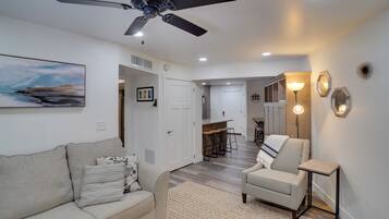 Apartment (1 Bedroom) | Interior