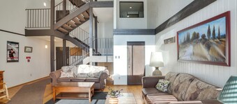 Walkable Brian Head Condo: Steps to Ski Resort!