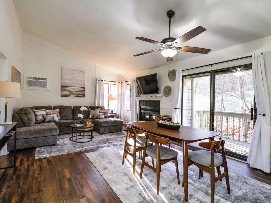 Apartment (2 Bedrooms) | Front of property