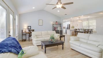 House (4 Bedrooms) | Interior