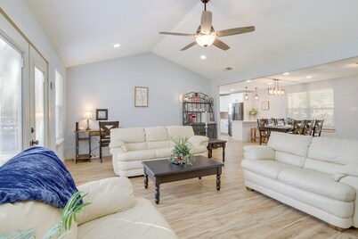 Dog-friendly Home in The Woodlands w/ Fenced Yard!