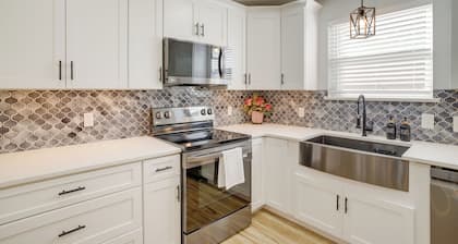 Dog-friendly Home in The Woodlands w/ Fenced Yard!