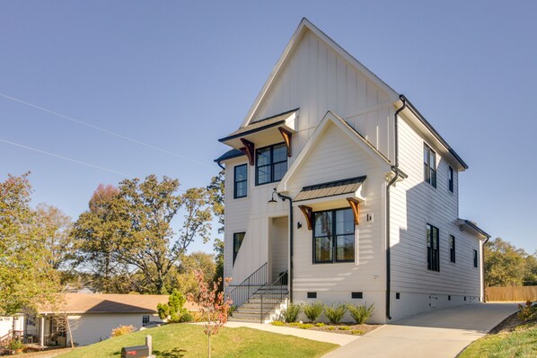 Exterior - Belmont Vacation Home w/ Fire Pit: Walk Downtown! (Belmont)