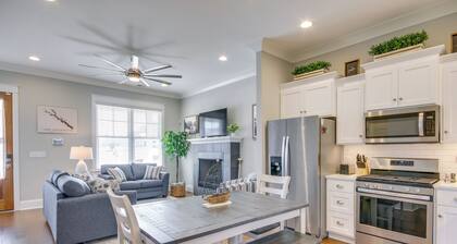 Lake Access & Boat Slip: Greenwood Cottage!