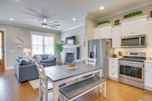 Cottage (2 Bedrooms) | Interior