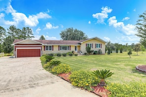 House (4 Bedrooms) | Interior - Moncks Corner Home ~ 4 Mi to Lake Moultrie! (Moncks Corner)
