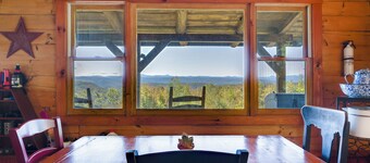 Remote Escape: Vermont Cabin w/ Mountaintop Views!