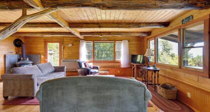 Remote Escape: Vermont Cabin w/ Mountaintop Views!