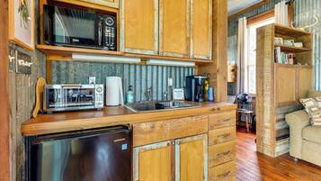 Apartment (0 Bedroom) | Interior