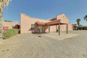 Apartment (2 Bedrooms) | Interior - Eloy Vacation Rental w/ Community Pool & Courtyard (Eloy)