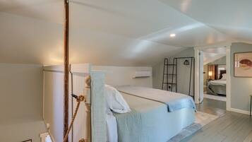 1 bedroom, laptop workspace, bed sheets