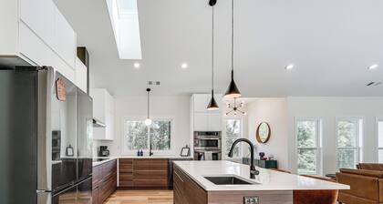 Gorgeous Harrison Getaway w/ Patio & Kayak!