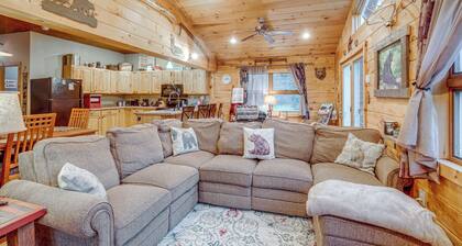 40-acre, Off-grid Wakefield Retreat w/ Gas Grill!