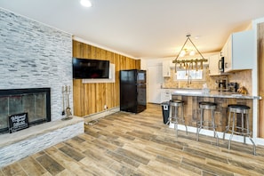 House (2 Bedrooms) | Interior