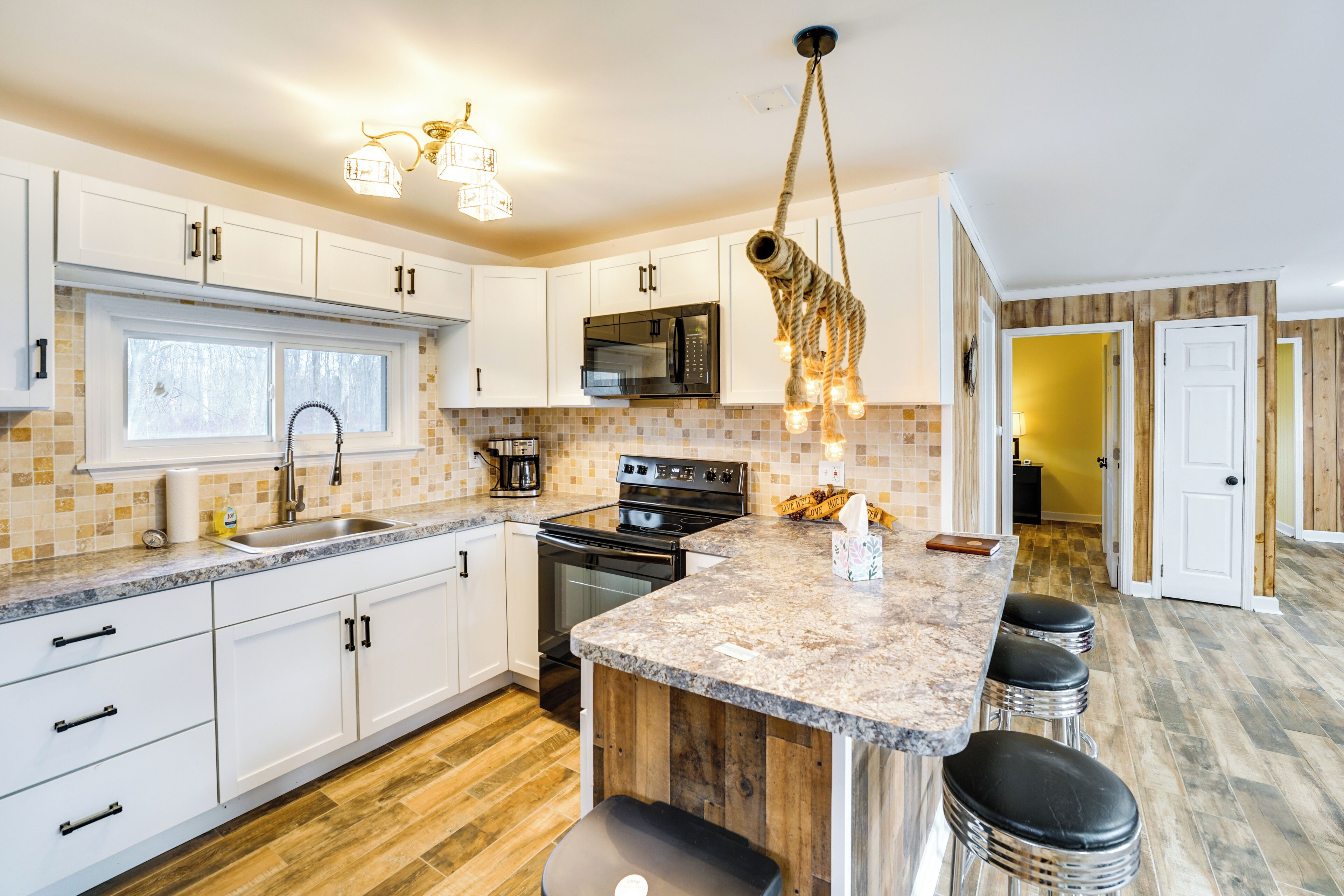 House (2 Bedrooms) | Interior