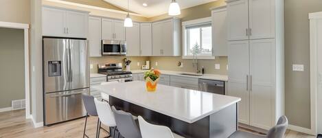 House (3 Bedrooms) | Interior