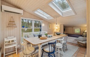 Dining - Stunning home in Nexø with kitchen (Nexø)