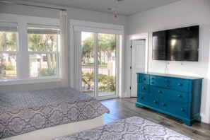 4 bedrooms, iron/ironing board, Internet