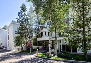 Exterior - Ski-In/Out, Mtn Views, next to Gondola, TT6A (Vail)